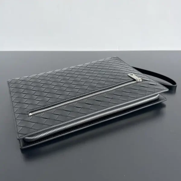 Bottega Veneta Man Clutch - Image 8