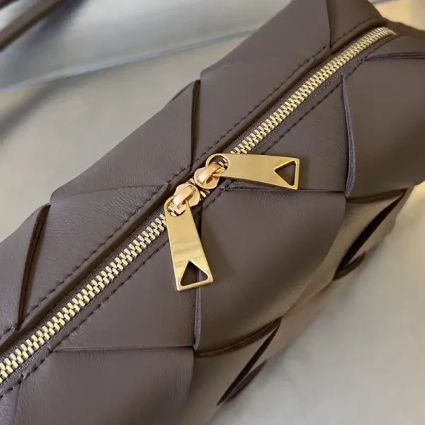 Bottega Veneta Cassette Camera Bag - Image 6