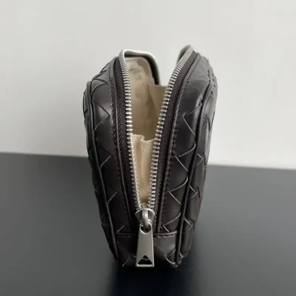 Bottega Veneta Small Clutch - Image 6