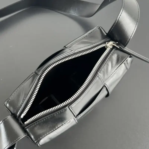 Bottega Veneta Arco Camera Bag - Image 5