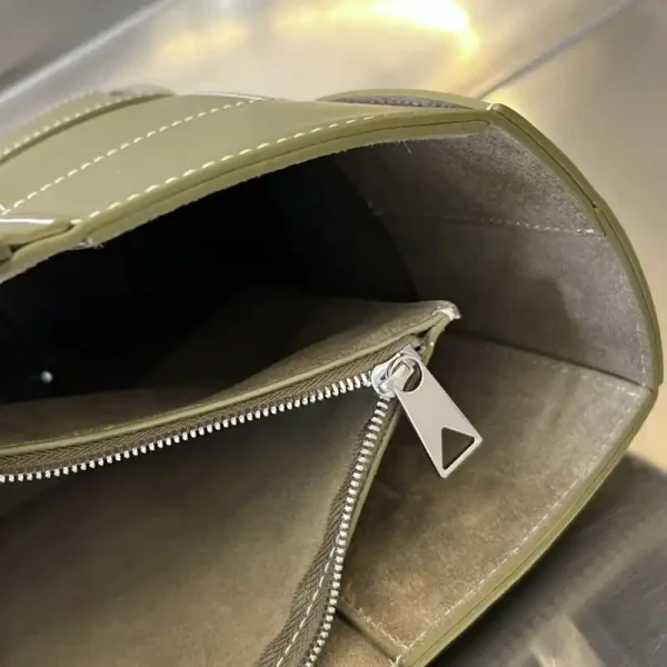 Bottega Veneta Arco Tote Milk Tea - Image 5