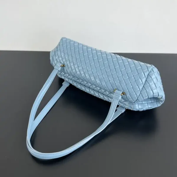 Bottega Veneta Shoulder Bag - Image 6