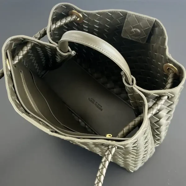 Bottega Veneta Andiamo Medium - Image 7