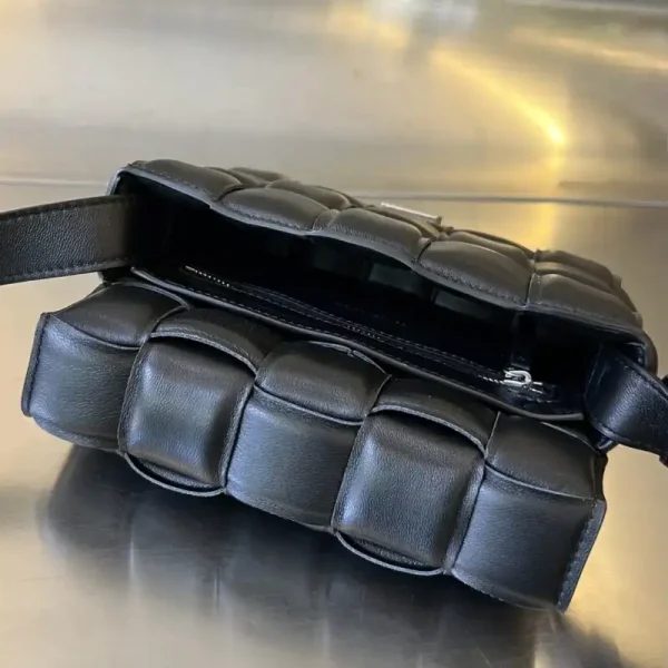 Bottega Veneta  Cassette 2022 - Image 8