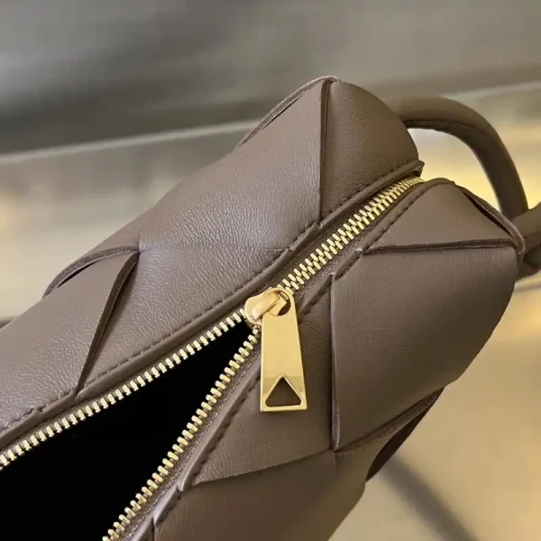 Bottega Veneta Cassette Camera Bag - Image 4