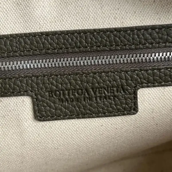 Bottega Veneta Camera Bag - Image 3