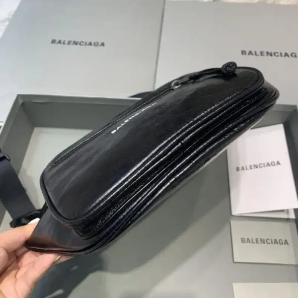 Balenciaga Everyday Bag Patent Black - Image 2