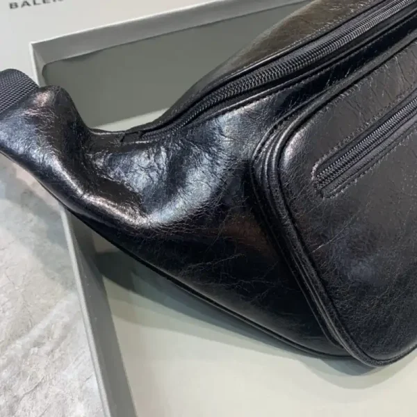 Balenciaga Everyday Bag Patent Black - Image 6
