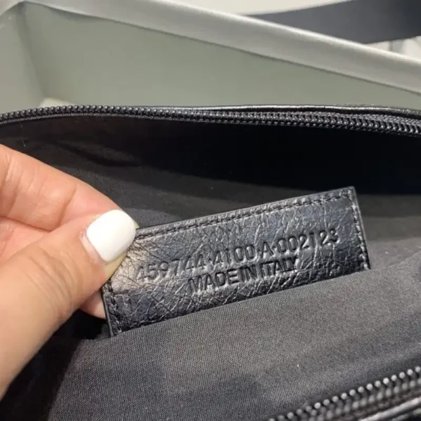 Balenciaga Everyday Bag Patent Black - Image 8