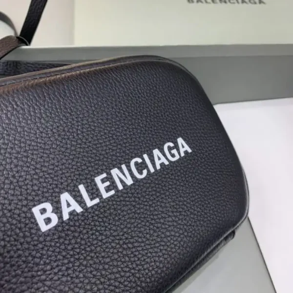 Balenciaga Camera Bag - Image 3