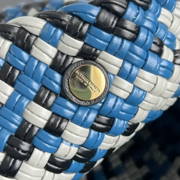 Bottega Veneta  Tosca - Image 3