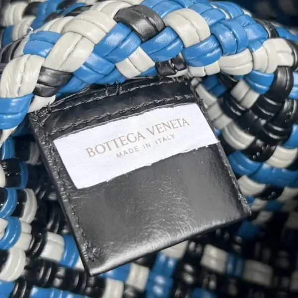 Bottega Veneta  Tosca - Image 9