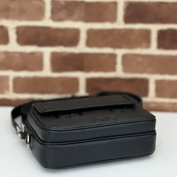 Gucci Jumbo GG Crossbody Black - Image 3