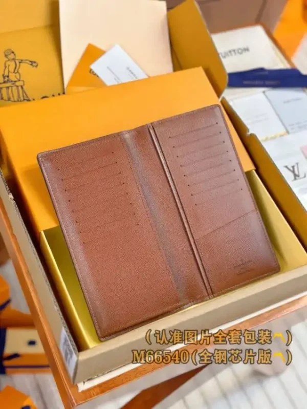 Louis Vuitton Brazza Wallet Brown - Image 3