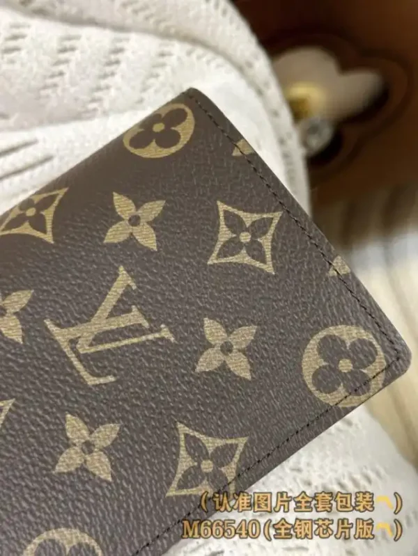 Louis Vuitton Brazza Wallet Brown - Image 8