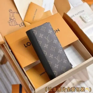 Louis Vuitton Brazza Wallet