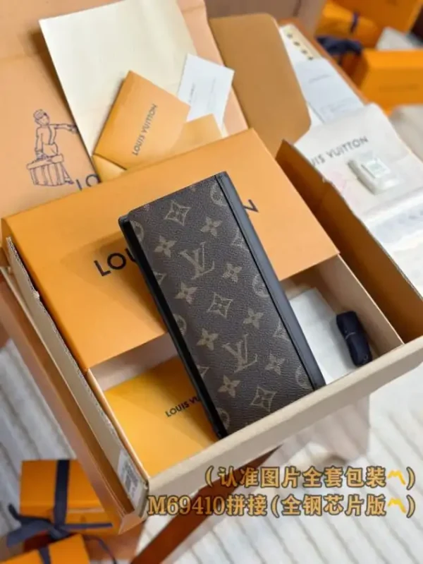 Louis Vuitton Brazza Wallet - Image 7