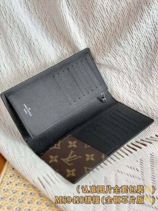 Louis Vuitton Brazza Wallet - Image 5