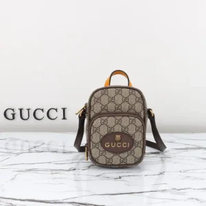 Gucci       Phone Bag
