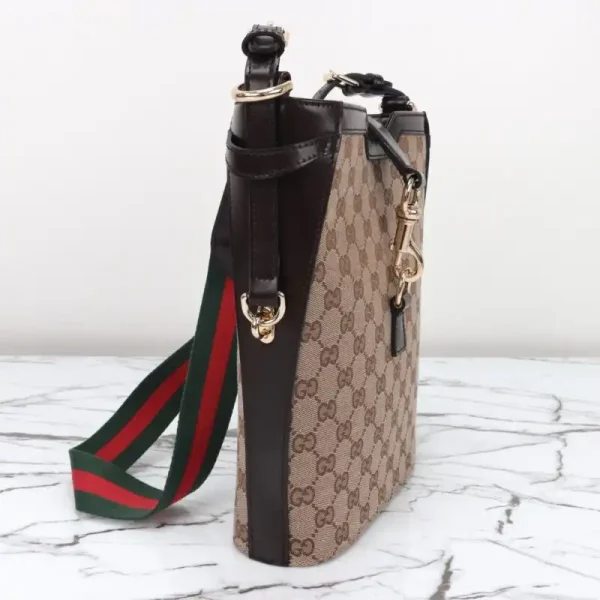 Gucci   Medium Bucket Beige - Image 6