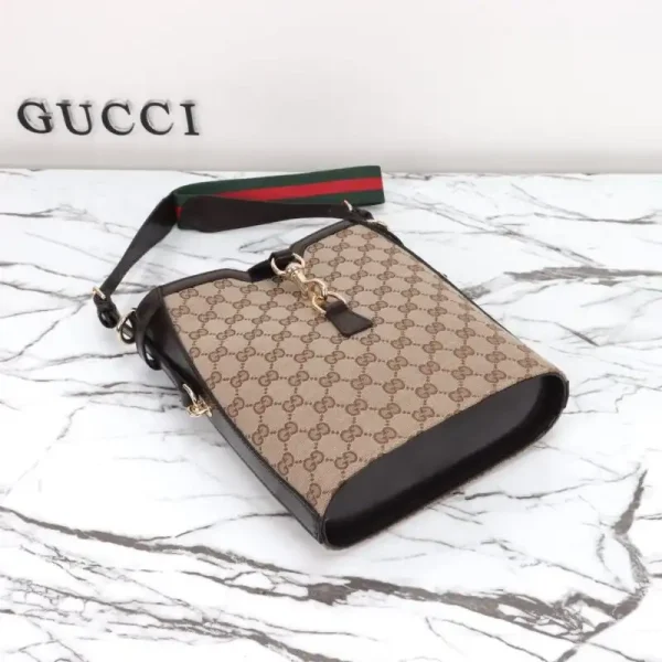 Gucci   Medium Bucket Beige - Image 8