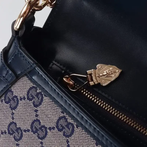 Gucci  Luce Shoulder Bag in Black - Image 7