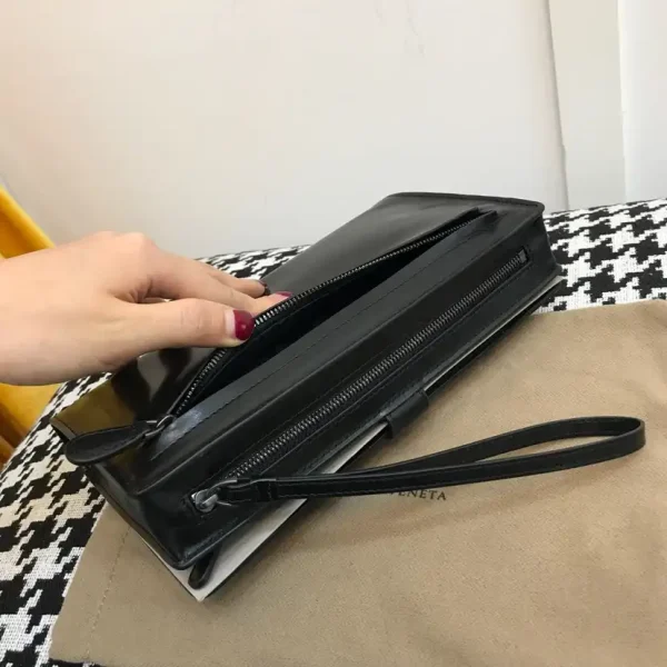 Bottega Veneta Clutch Black - Image 2