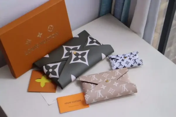 Louis Vuitton Kirigami Pochette Pouch Nude - Image 6