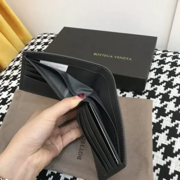 Bottega Veneta Intrecciato Bi-Fold Wallet - Image 4