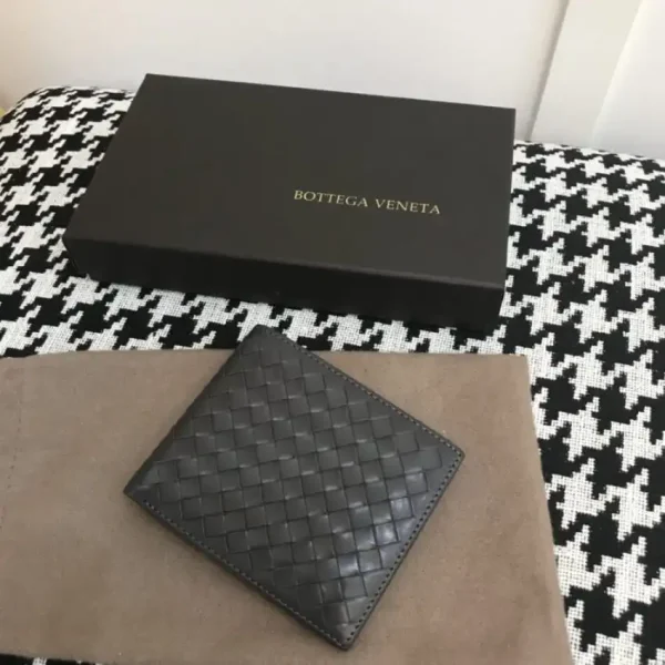 Bottega Veneta Intrecciato Bi-Fold Wallet - Image 7