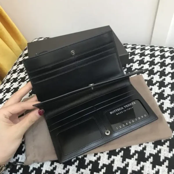 Bottega Veneta Intrecciato Pouch - Image 8