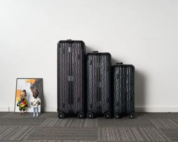 Rimowa & Dior Suitcase Black - Image 7