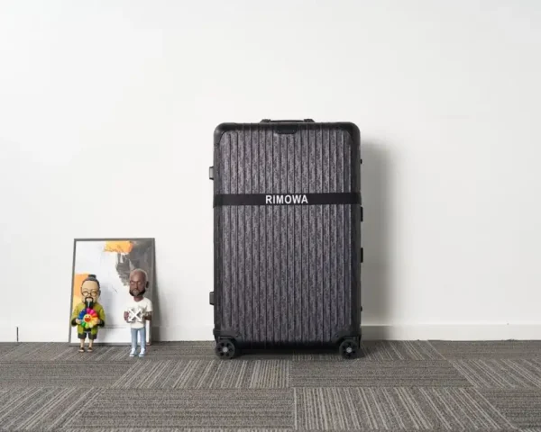 Rimowa & Dior Suitcase Black - Image 8