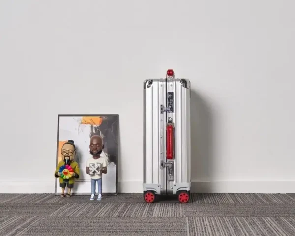 Rimowa Classic Suitcase - Image 4