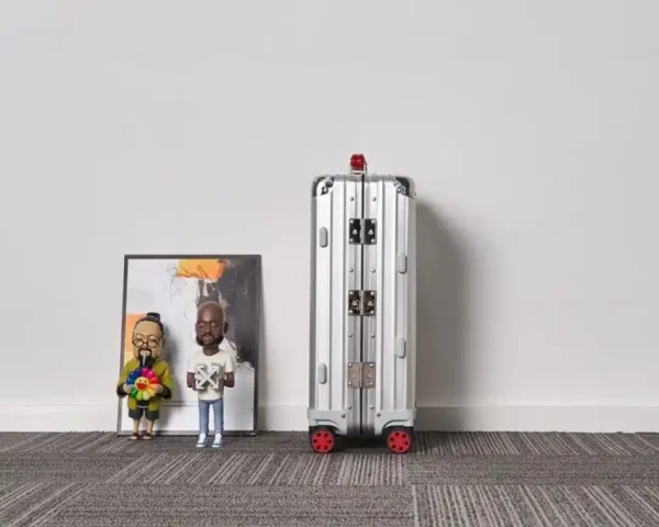Rimowa Classic Suitcase - Image 5