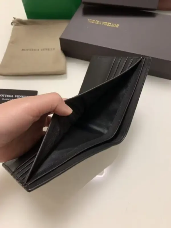 Bottega Veneta 2 Fold Wallet Exclusive - Image 5