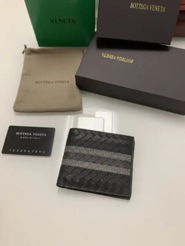 Bottega Veneta 2 Fold Wallet Exclusive - Image 6