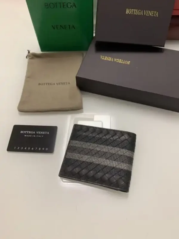 Bottega Veneta 2 Fold Wallet Exclusive - Image 7
