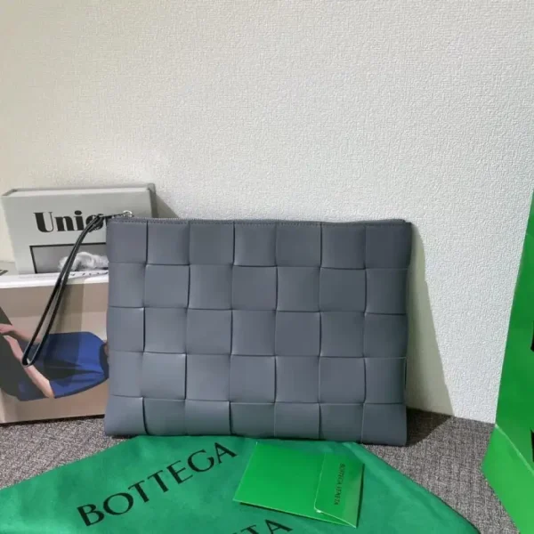 Bottega Veneta Cassette Clutch - Image 6
