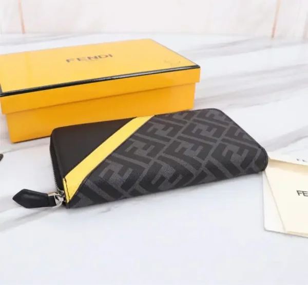 Fendi FF Black Wallet - Image 4