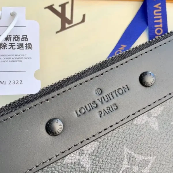 Louis Vuitton To Go Pochette Black - Image 6