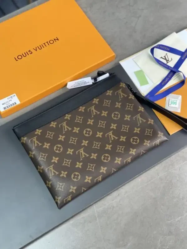 Louis Vuitton To Go Pochette Brown - Image 5