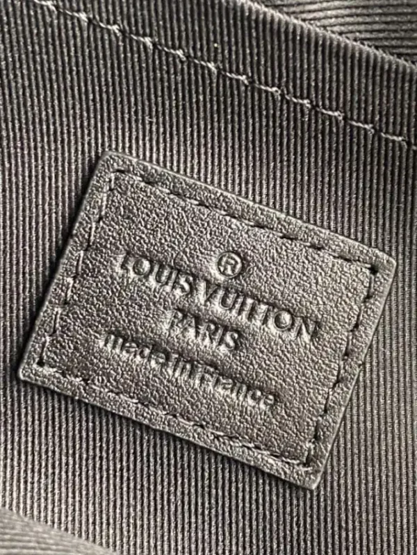 Louis Vuitton To Go Pochette Brown - Image 7