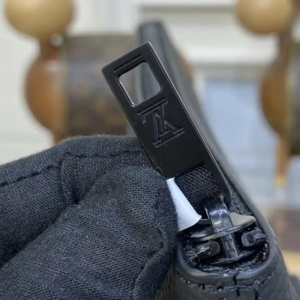 Louis Vuitton Takeoff Pouch Black - Image 4