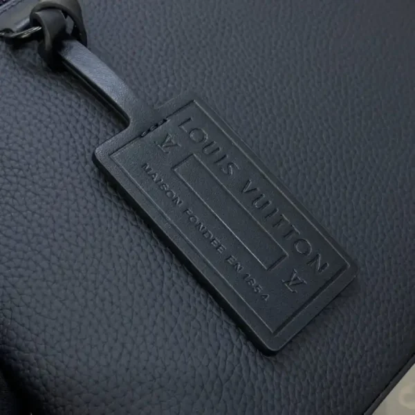 Louis Vuitton Takeoff Pouch Black - Image 9