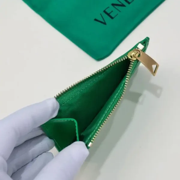 Bottega Veneta Large Zipper Card Holder - Image 4