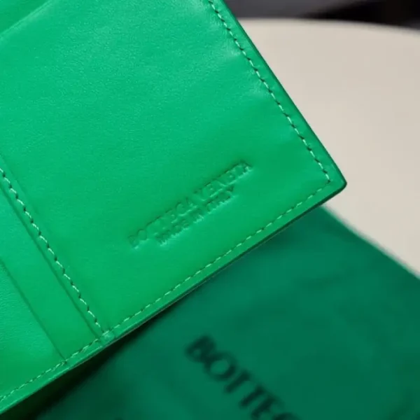 Bottega Veneta Intrecciato Long Wallet - Image 5