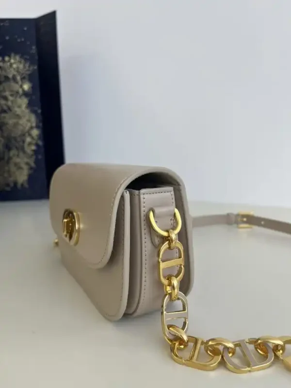 Dior 30 Montaigne Avenue Bag Beige - Image 3