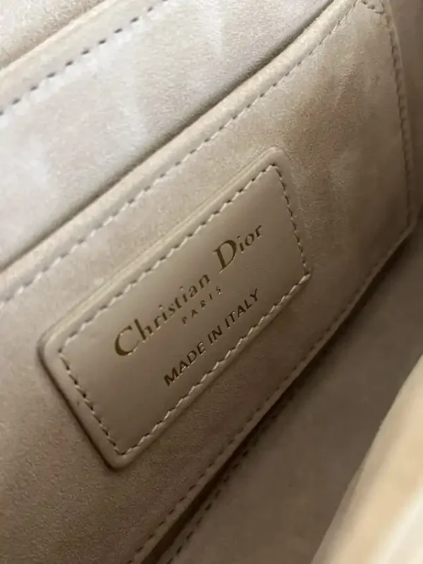 Dior 30 Montaigne Avenue Bag Beige - Image 8