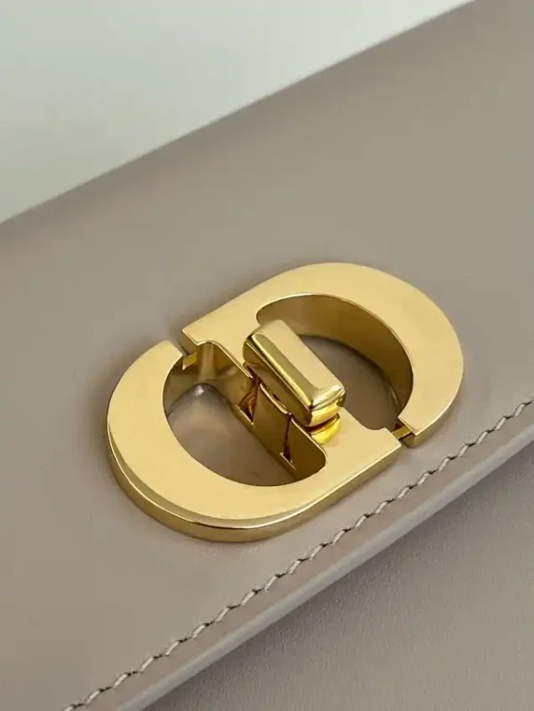 Dior 30 Montaigne Avenue Bag Beige - Image 9